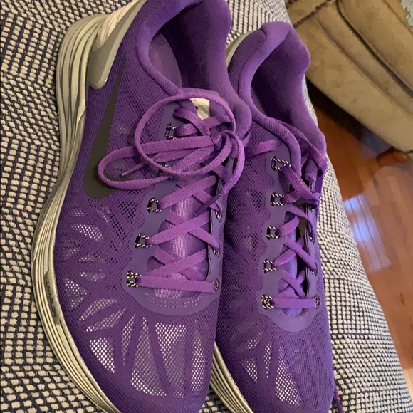 Nike Purple Tennis Shoes - Picture 1 of 3